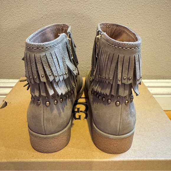 NWT UGG Ariane Fringe Boot Size 8 - Picture 5 of 9